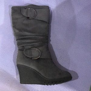 Wedge boots